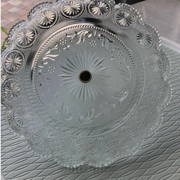 Elegant Glass Serving Tray with Handle - Picture 3 of 5
